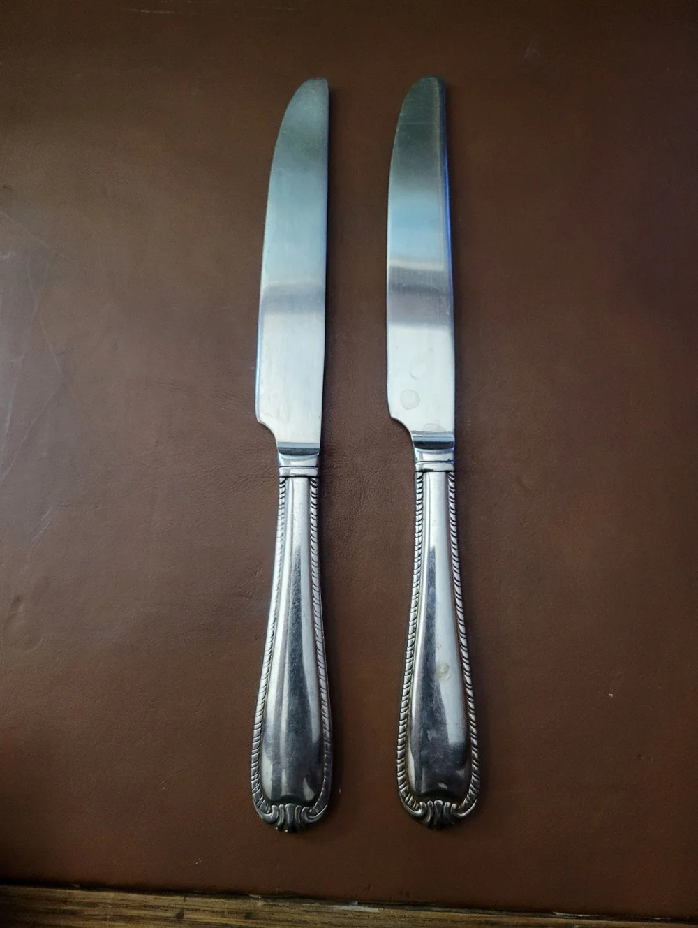 Stainless Steel Silver Dinner Knives - Classic Rope Edge (Set of 2)